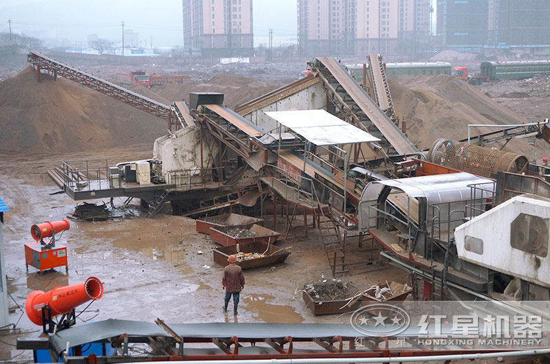 多臺搭配建筑垃圾破碎生產現場