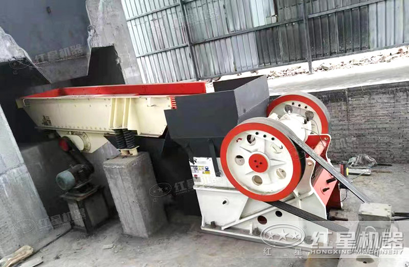 粗碎顎式破碎機-客戶施工現場實拍